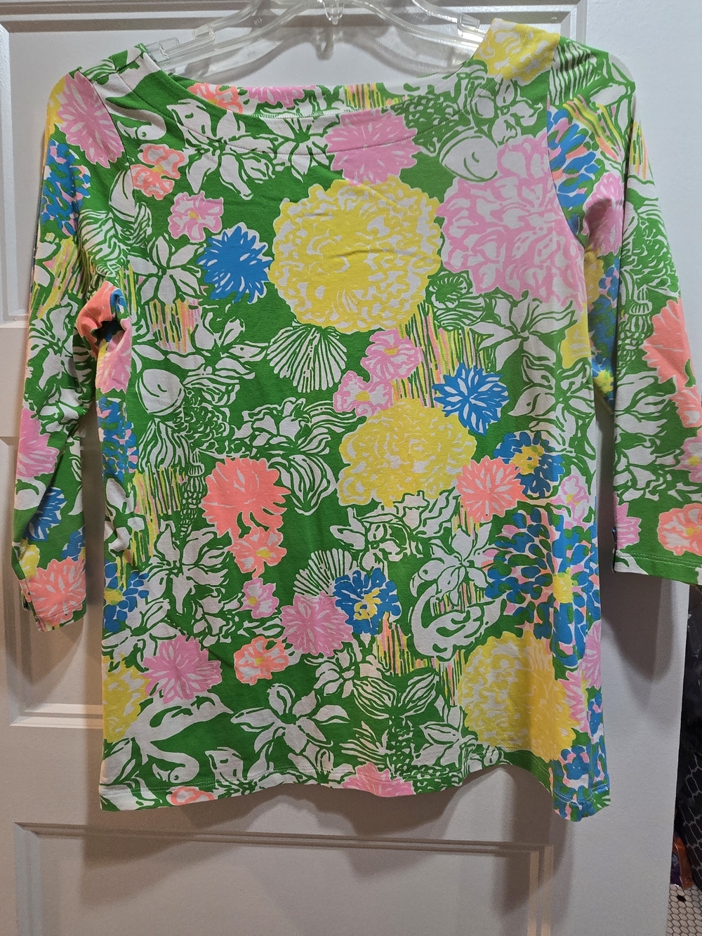 Lilly Pulitzer Green Floral Boatneck Top with Pink Yellow Blue Accents Size M